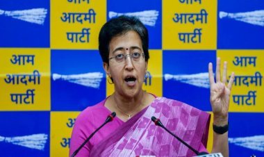 चुनाव आयोग के नोटिस के अगले दिन आतिशी ने ईडी से 'मनी लॉन्ड्रिंग' मामलों में बीजेपी के खिलाफ कार्रवाई का खुलासा करने को कहा