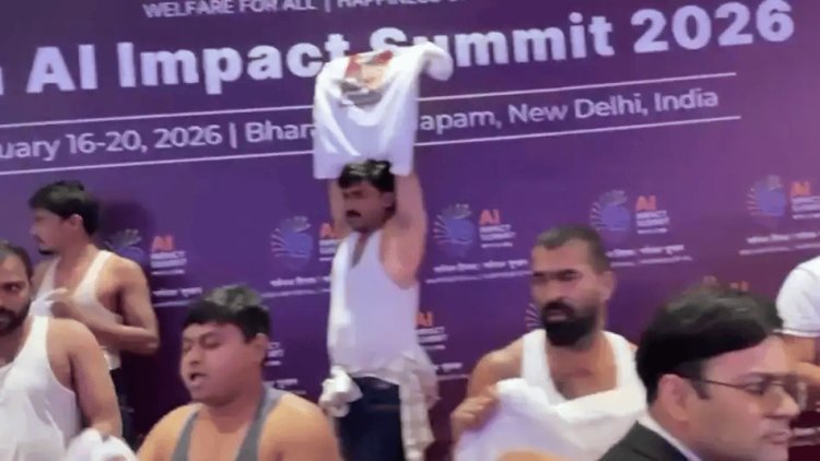 Youth Congress Shirtless Protest at Bharat Mandapam AI Summit
